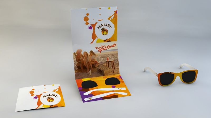 Zonnebril in ansichtkaart-origineel mailing idee
